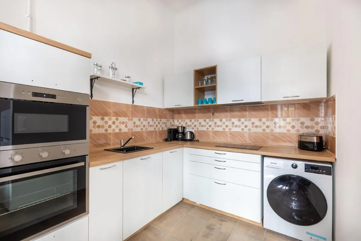 Kz10G Kazinczy Utca 6 Guests Apartment Budapest Hungary